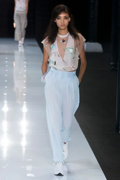 Look 98